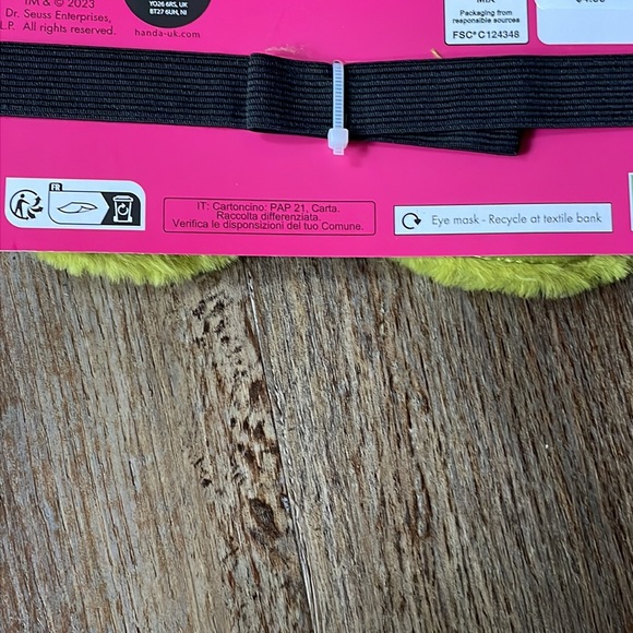 Grinch Eye Mask - Picture 2 of 4